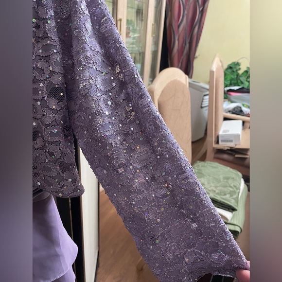 R & M Richard’s Size 14 Two Piece Lilac dress and short jacket with sequins. - Picture 7 of 15